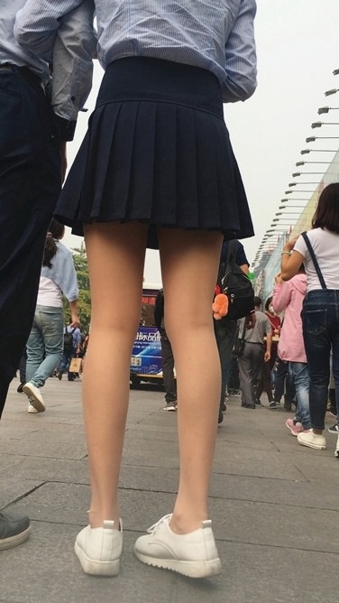 4K画质-高挑肉丝长腿短裙美眉C006[1GB]