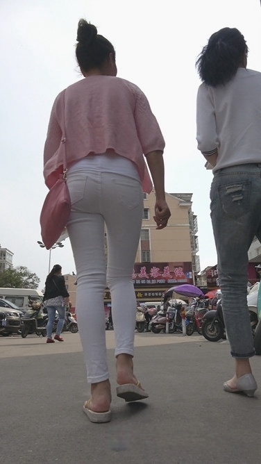 4K-超极品白色紧身裤美眉[1.01G]