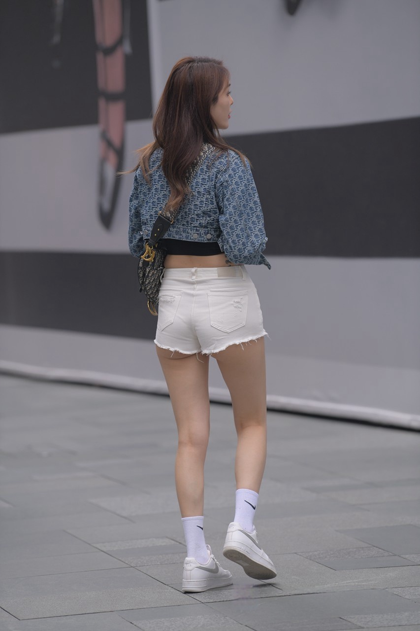 热裤美女MJ3366[22.4G]