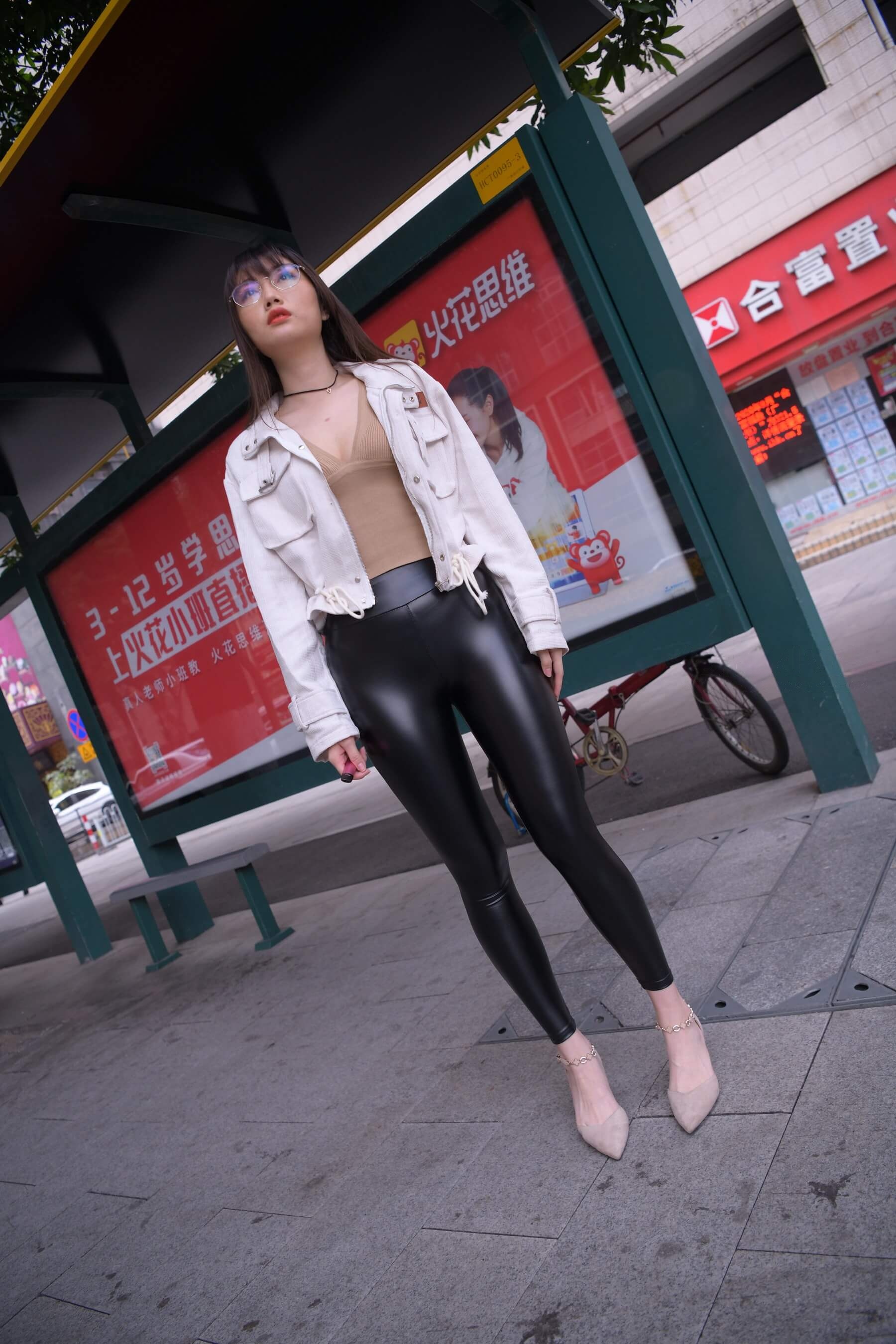 魂魂摄影作品●性感皮裤女人【套图+视频】