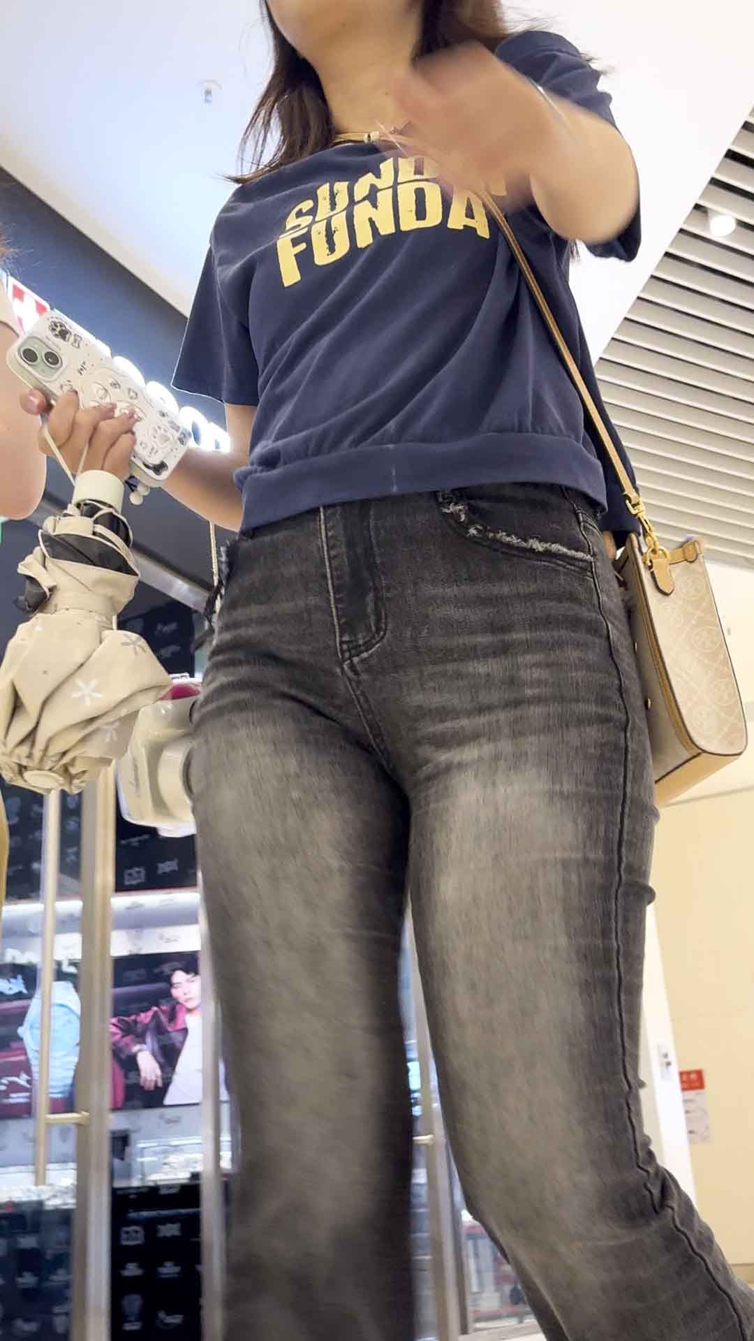 国庆献礼性感圆润包臀牛仔小姐姐（积分399）