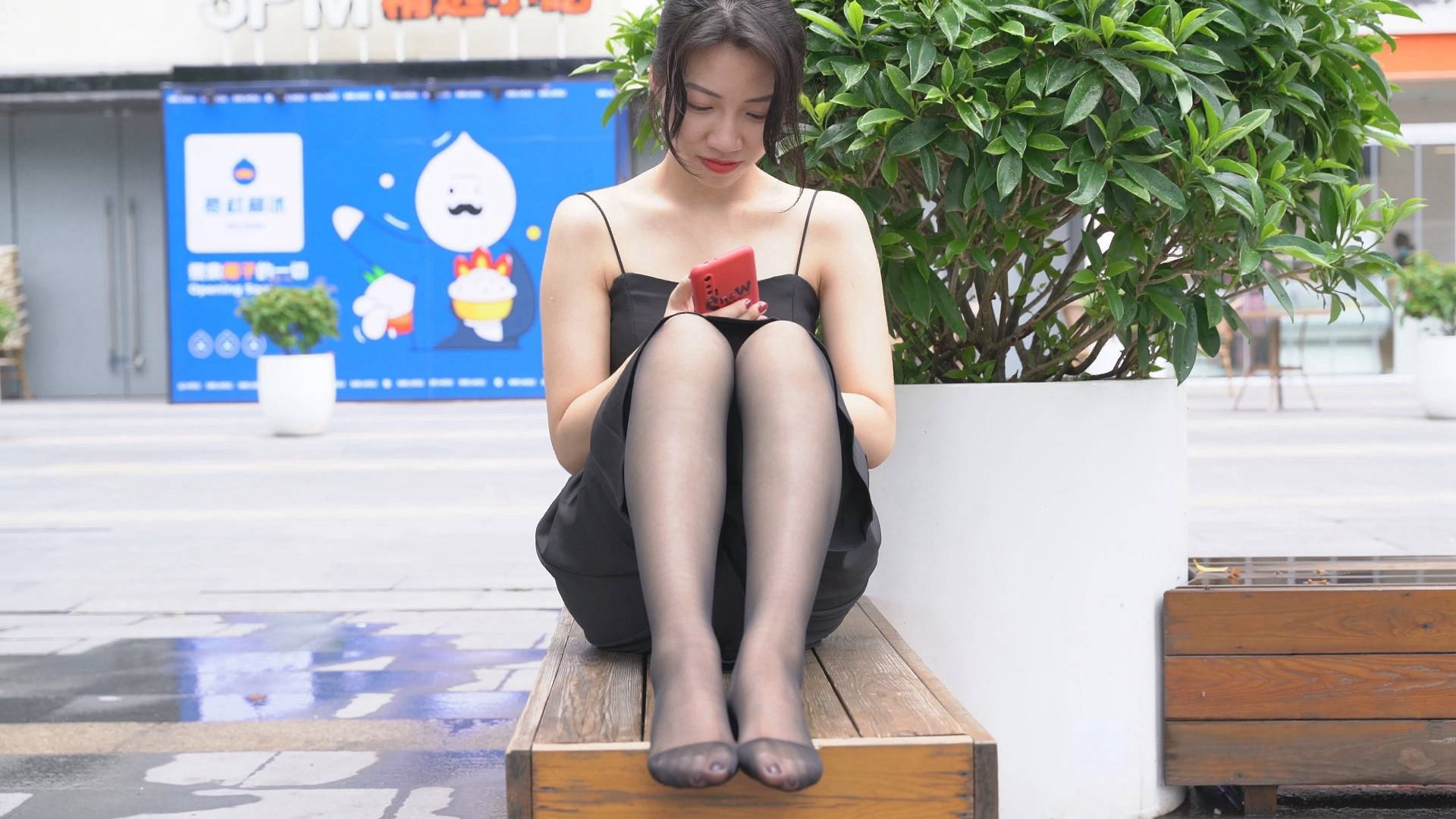 路背群街拍黑丝4K-8min-MP099[2.93G]