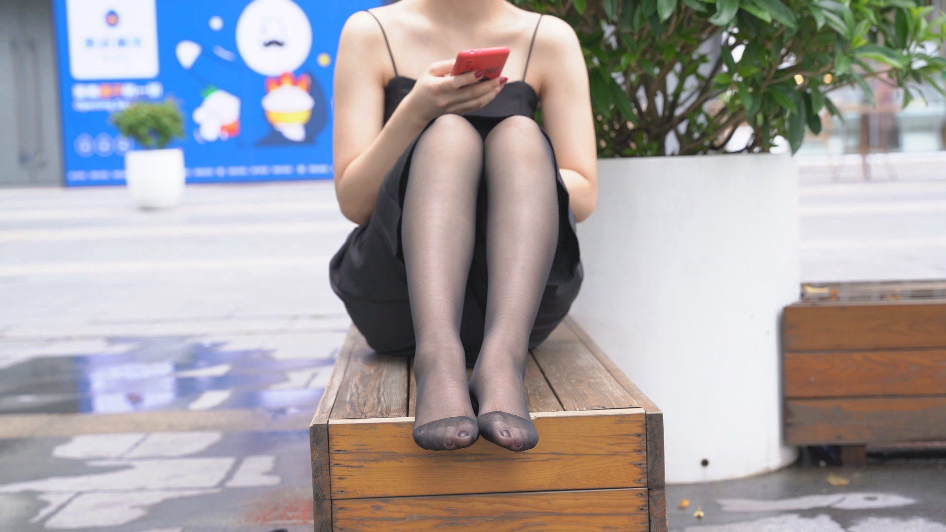 路背群街拍黑丝4K-8min-MP099[2.93G]