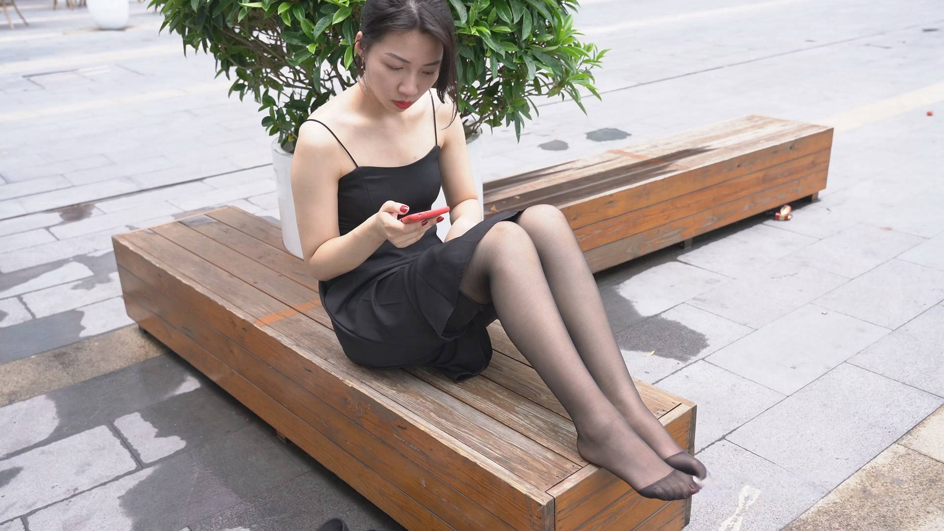 路背群街拍黑丝4K-8min-MP099[2.93G]