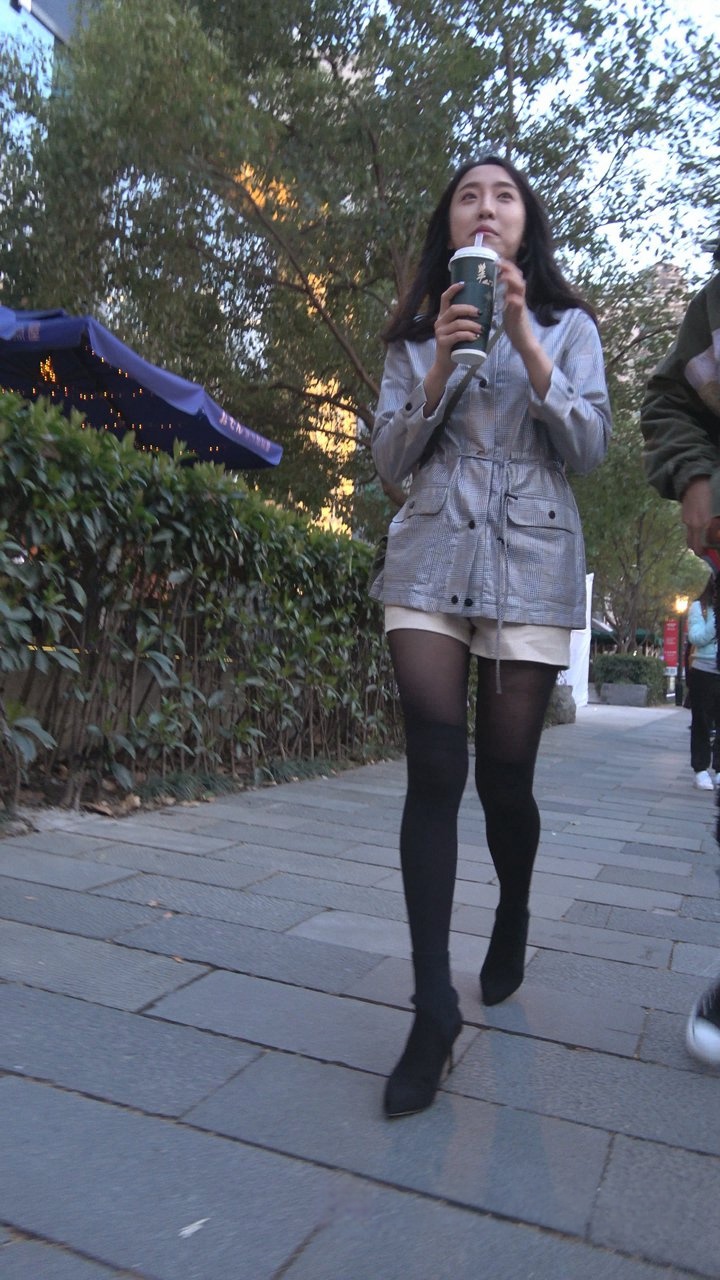 漂亮的黑丝小姐姐DJ846[1.86G]