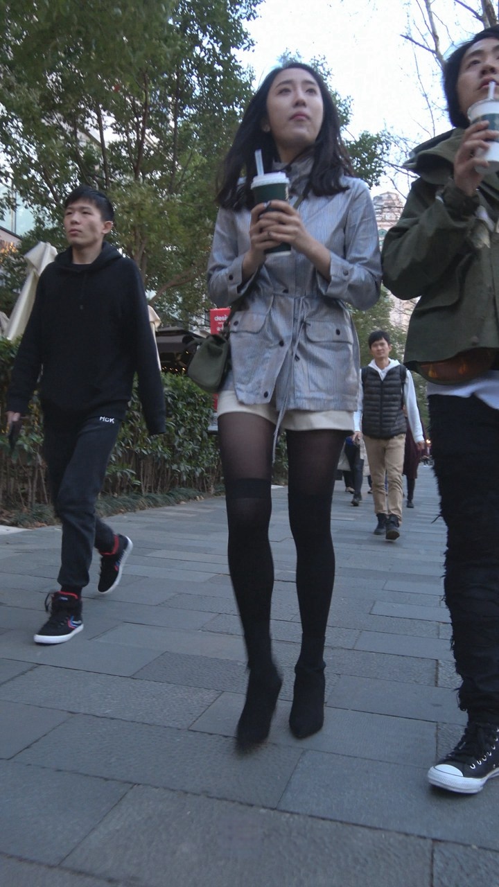 漂亮的黑丝小姐姐DJ846[1.86G]