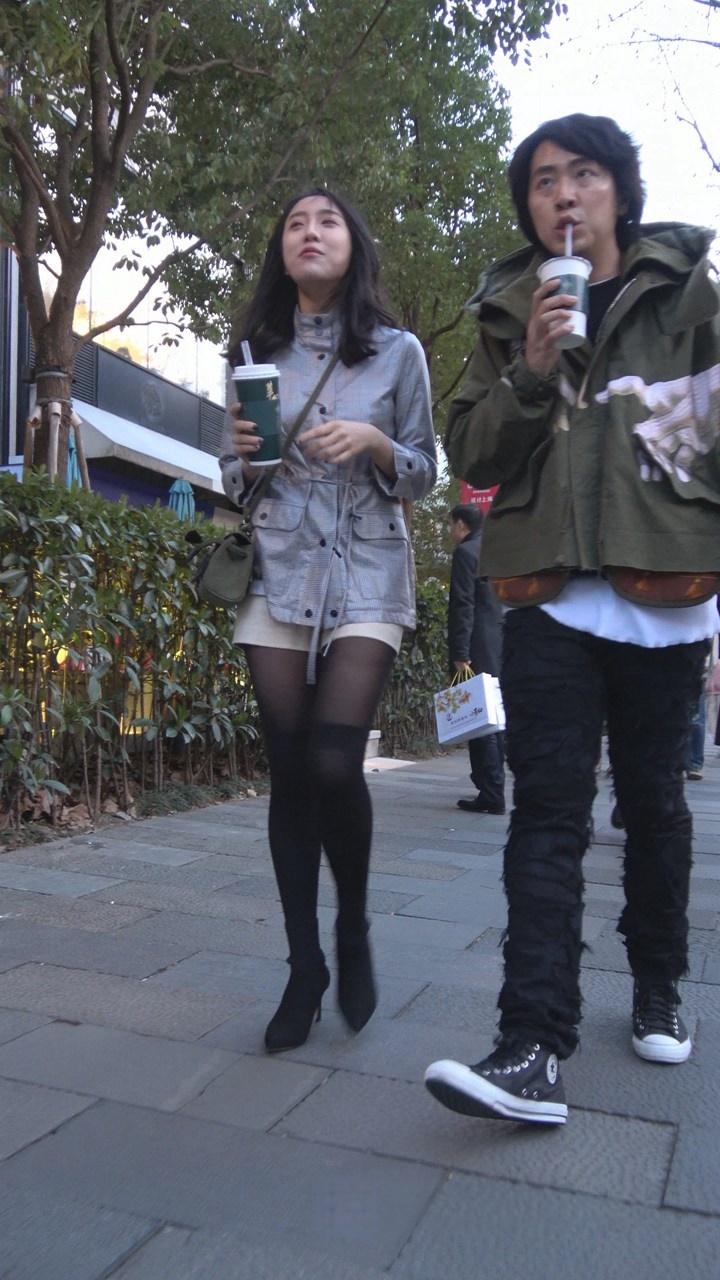 漂亮的黑丝小姐姐DJ846[1.86G]