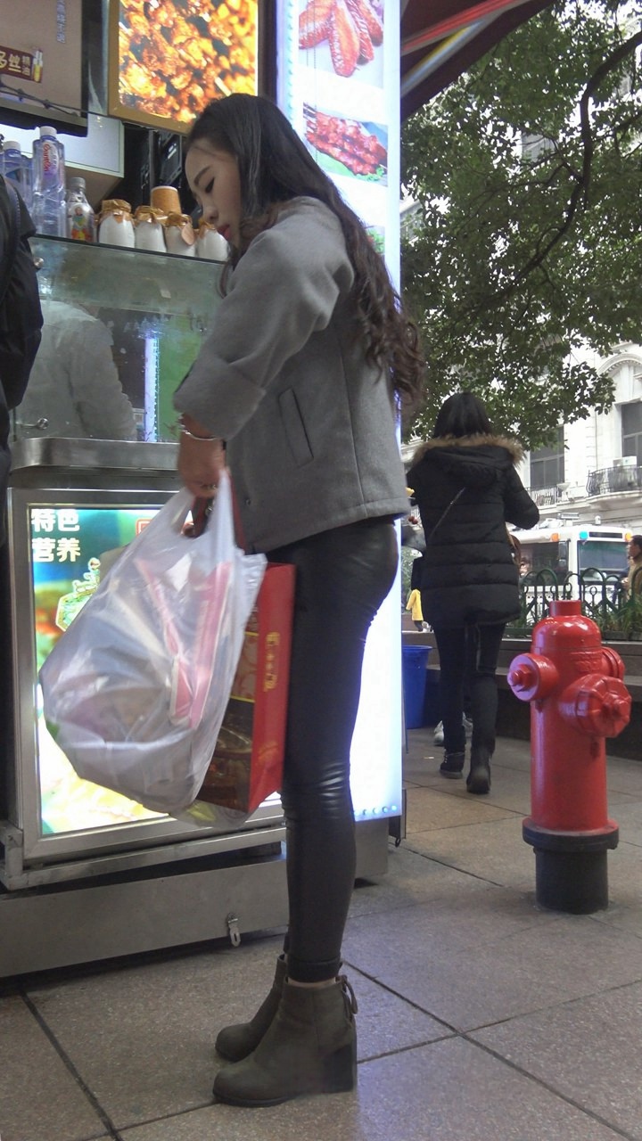 漂亮的黑色皮裤美女DJ845[2.51G]