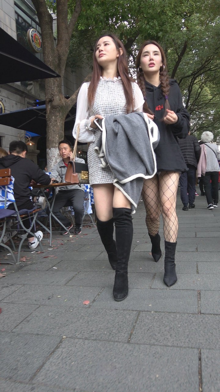 两个美腿小姐姐DJ841[1.8G]