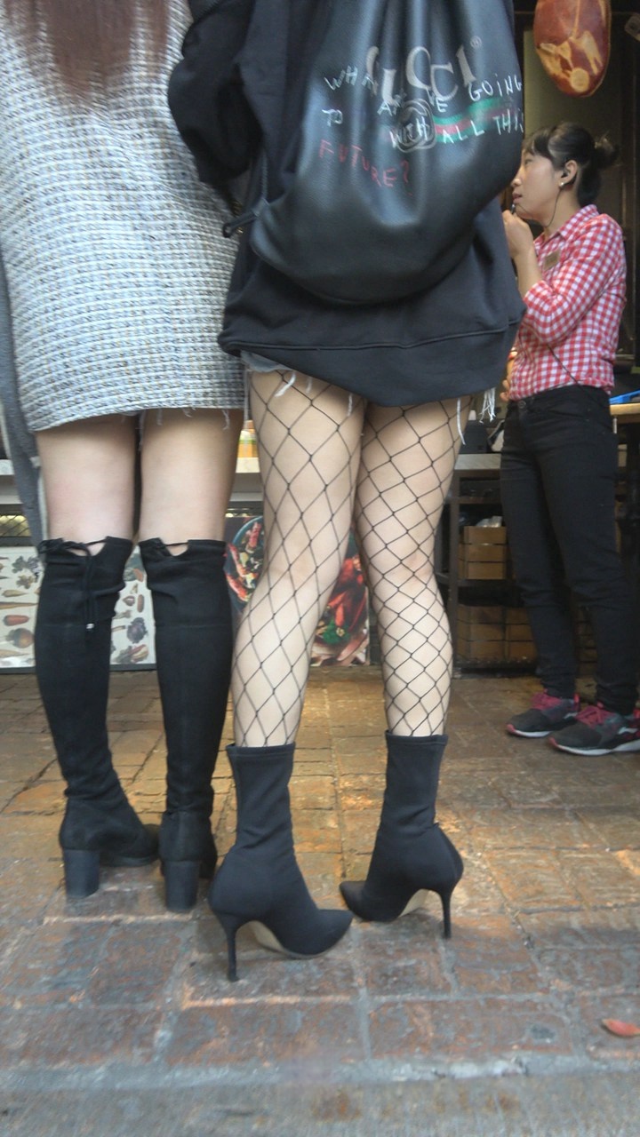 两个美腿小姐姐DJ841[1.8G]