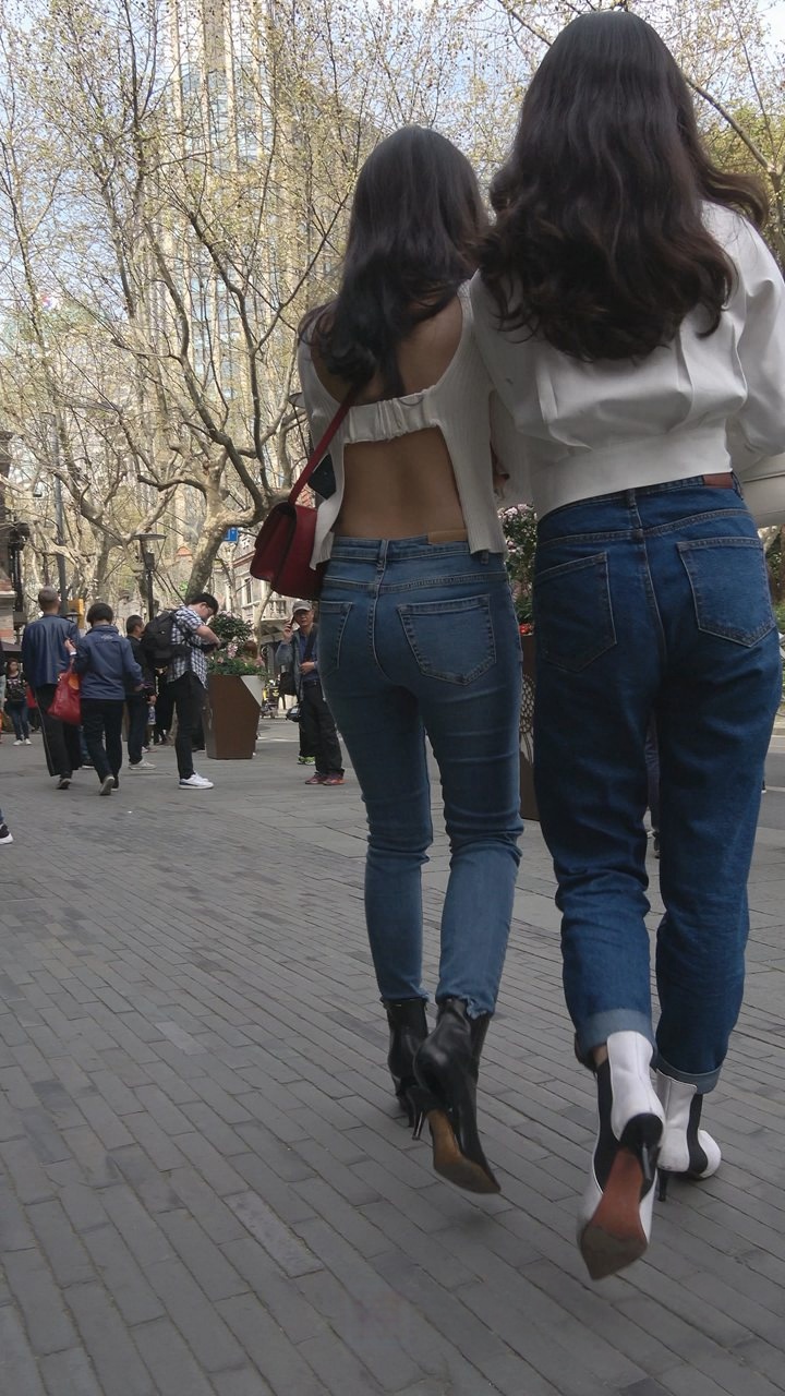 蓝色紧身牛仔裤美女DJ839[2.01G]