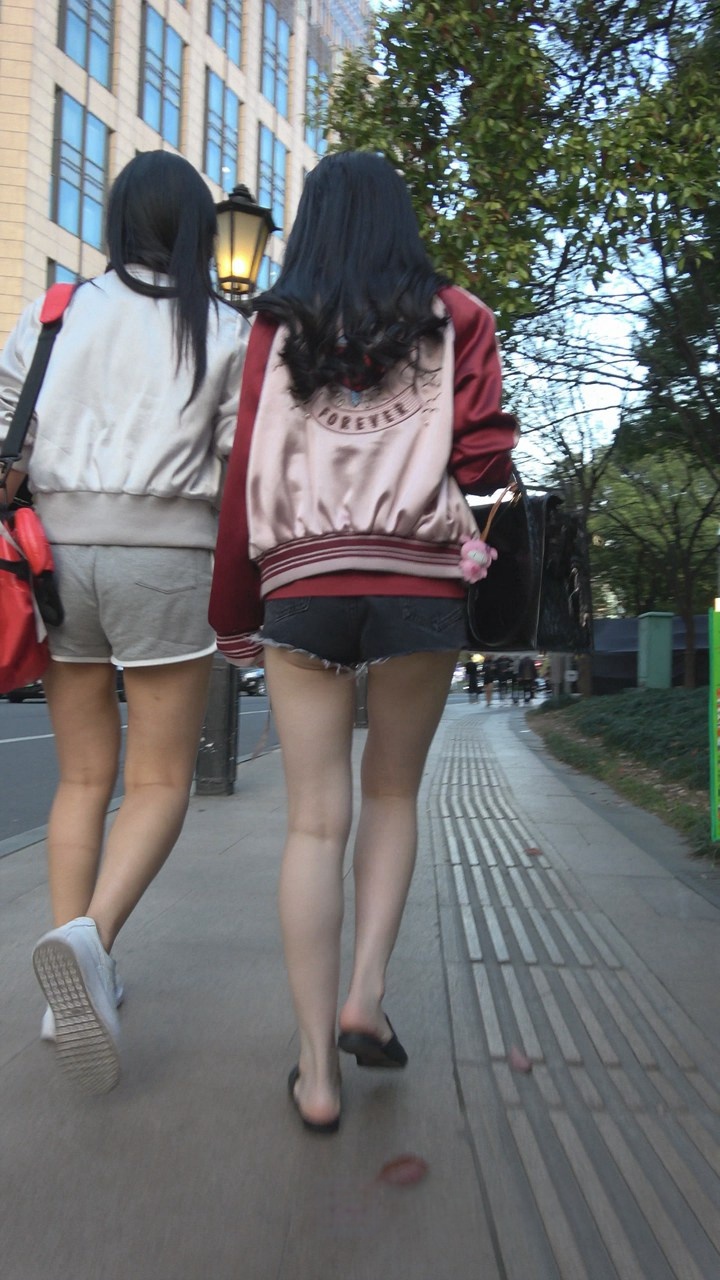 黑色热裤月牙美女DJ836[1.45G]