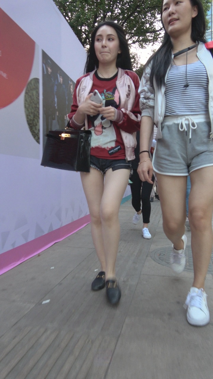 黑色热裤月牙美女DJ836[1.45G]