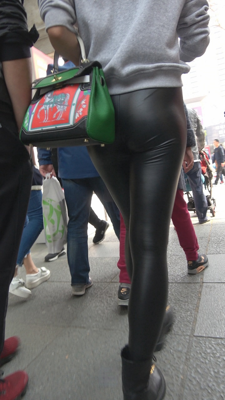 黑色紧身皮裤妹子DJ834[667M]