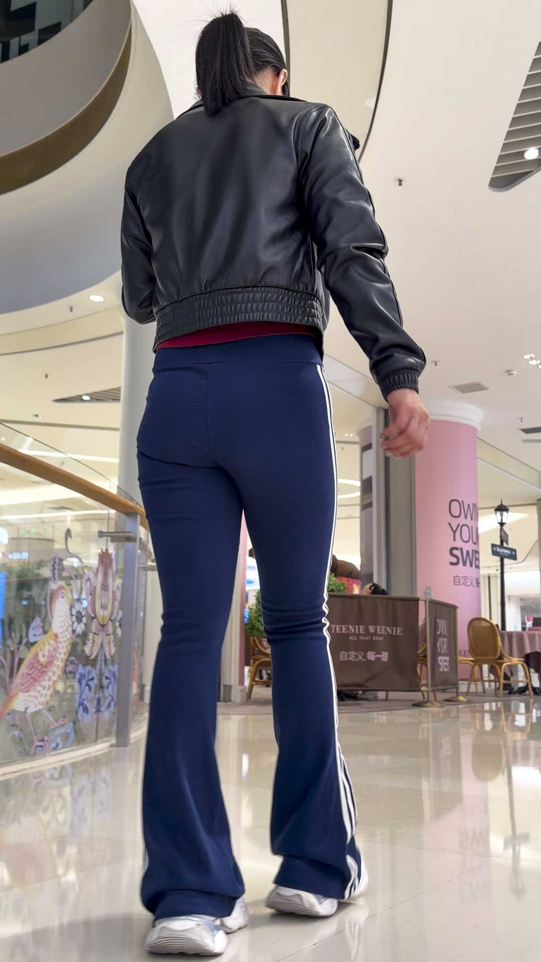 街拍Adidas紧身运动裤极品（积分99）