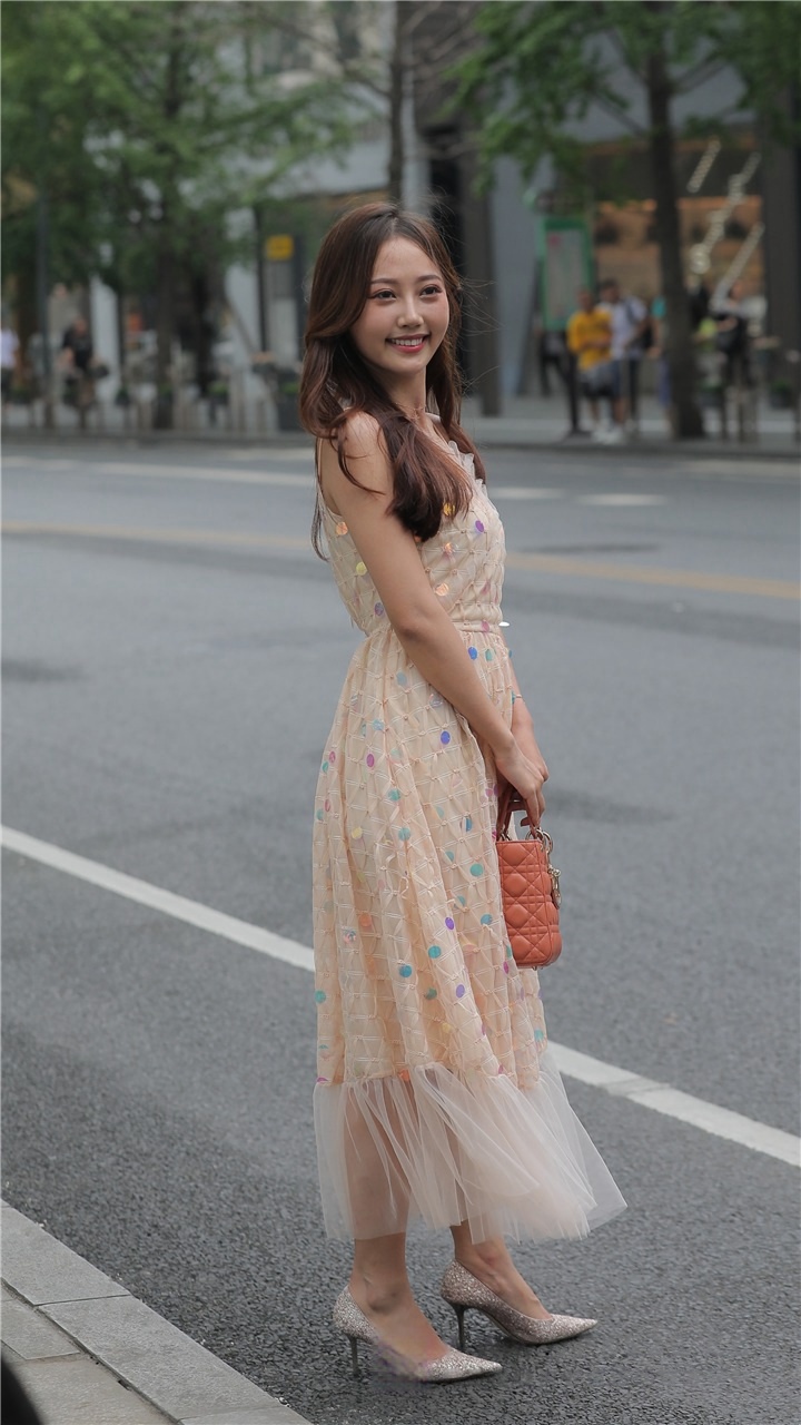 [套图+视频]太仙了美到没有对手街拍图片MJ324[601M]