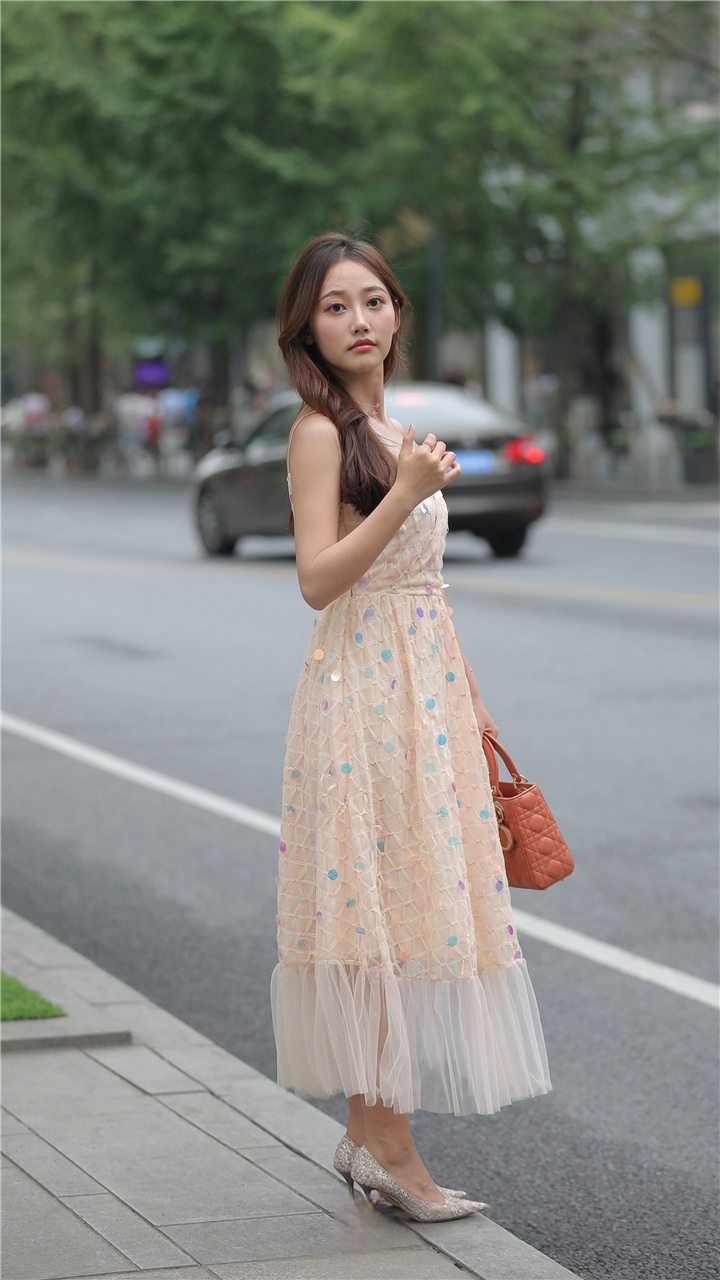 [套图+视频]太仙了美到没有对手街拍图片MJ324[601M]