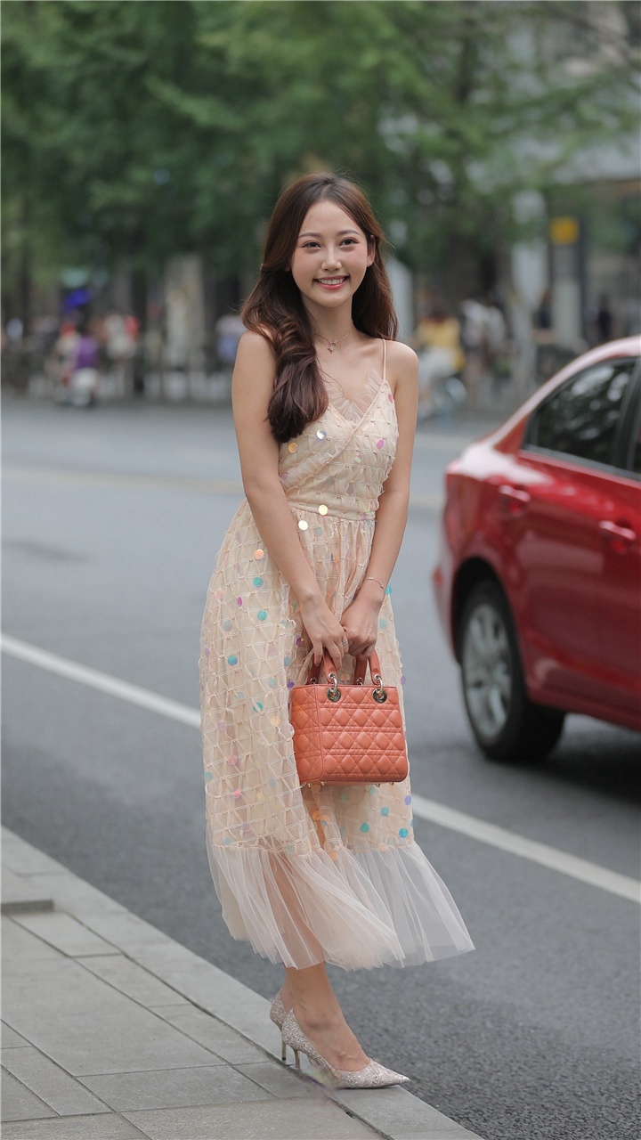 [套图+视频]太仙了美到没有对手街拍图片MJ324[601M]
