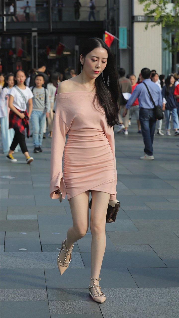 [套图+视频]娇美可人的街拍美女MJ325[1.09G]