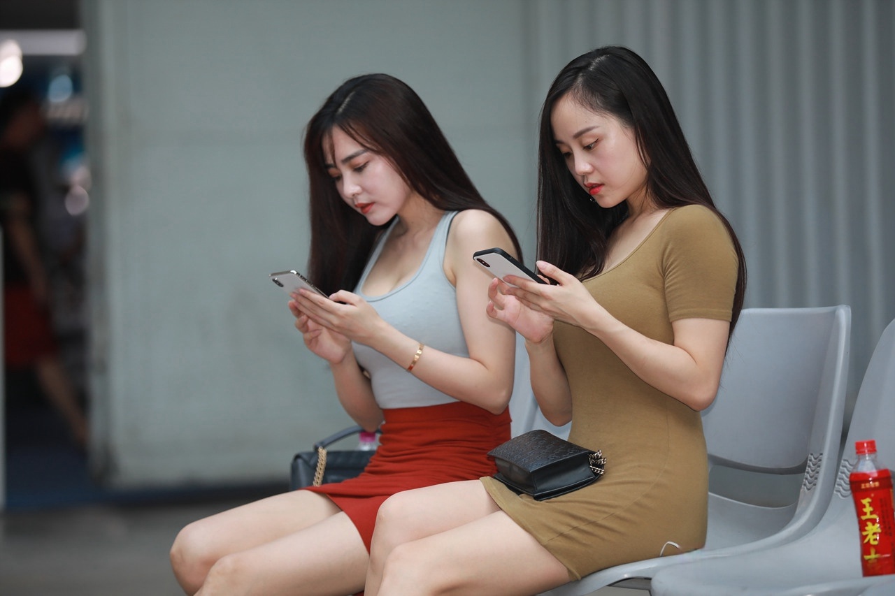 [套图+视频] 【御风行者模拍作品】紧牛美女模拍视频+图片MJ140[7.93G]