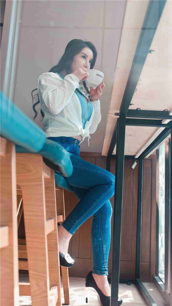 [套图+视频] 【御风行者模拍作品】紧牛美女模拍视频+图片MJ140[7.93G]