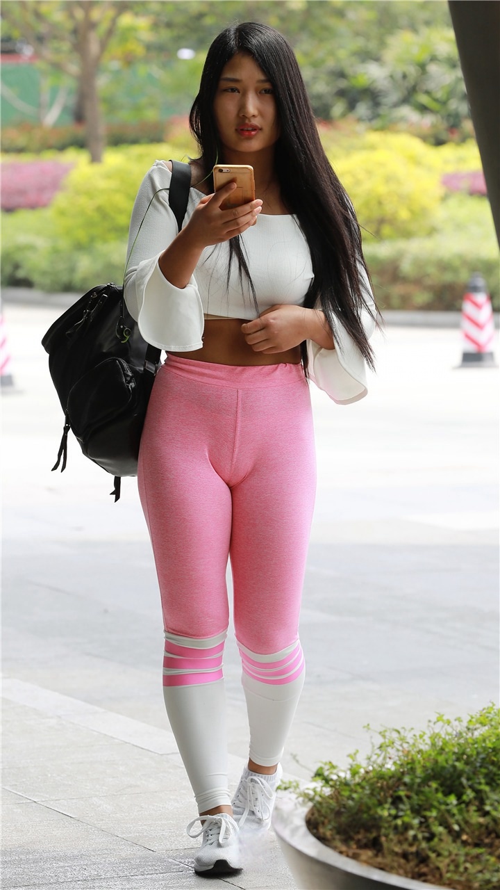 [套图+视频] 极品美女模拍三套图片视频MJ303[5.05G]