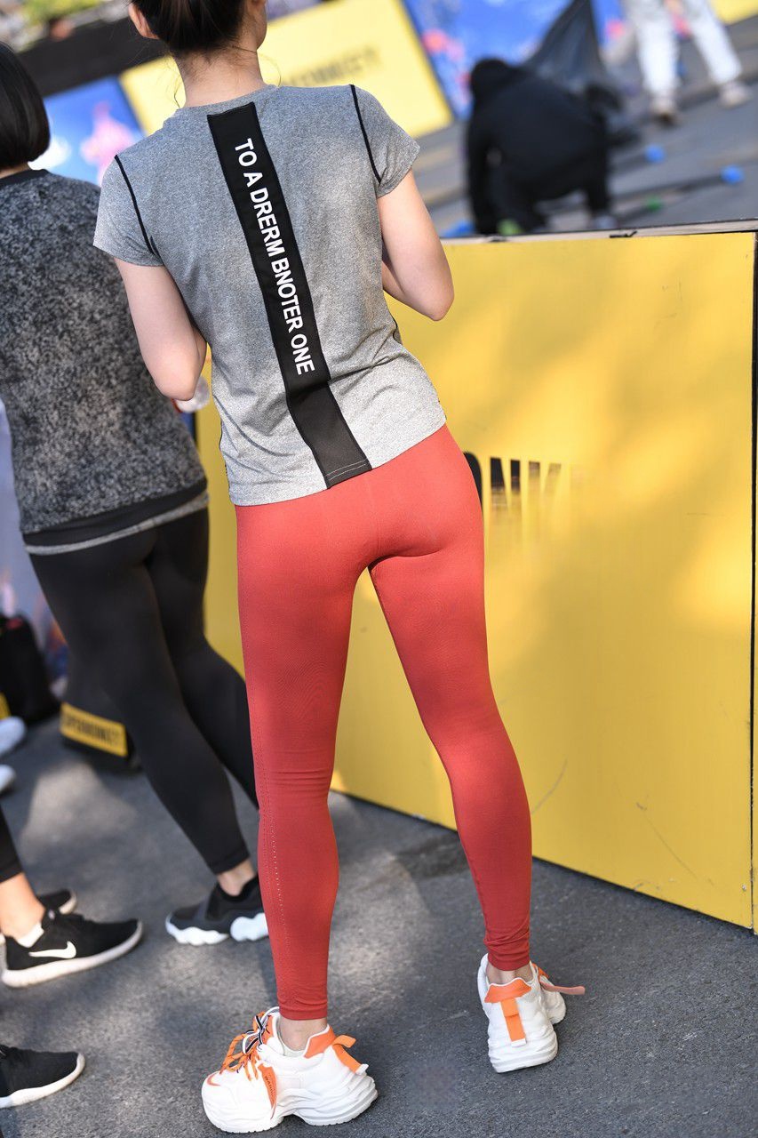 [套图+视频] 秋日中的酒红色MJ519