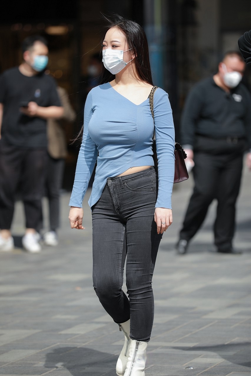 [套图+视频] 丰满的性感女友MJ585[1.4G]