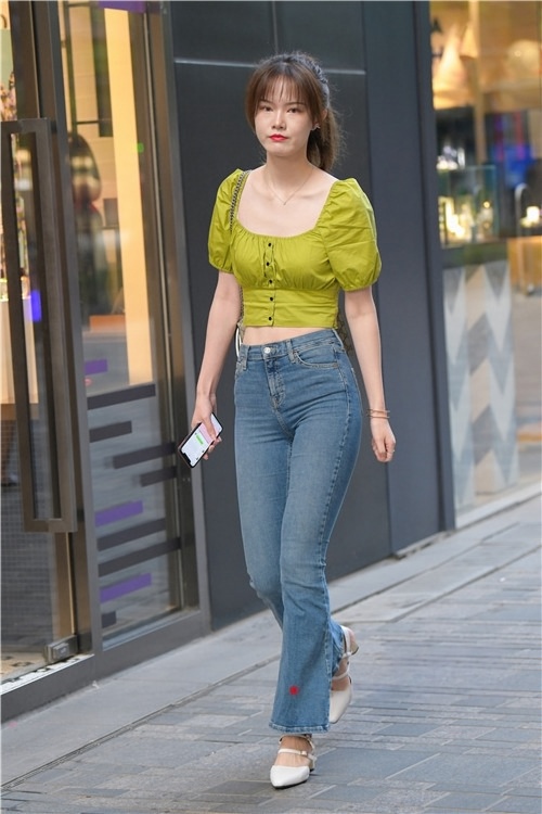 蓝色紧身牛仔裤小姐姐(124P)[3.49G/JPG]