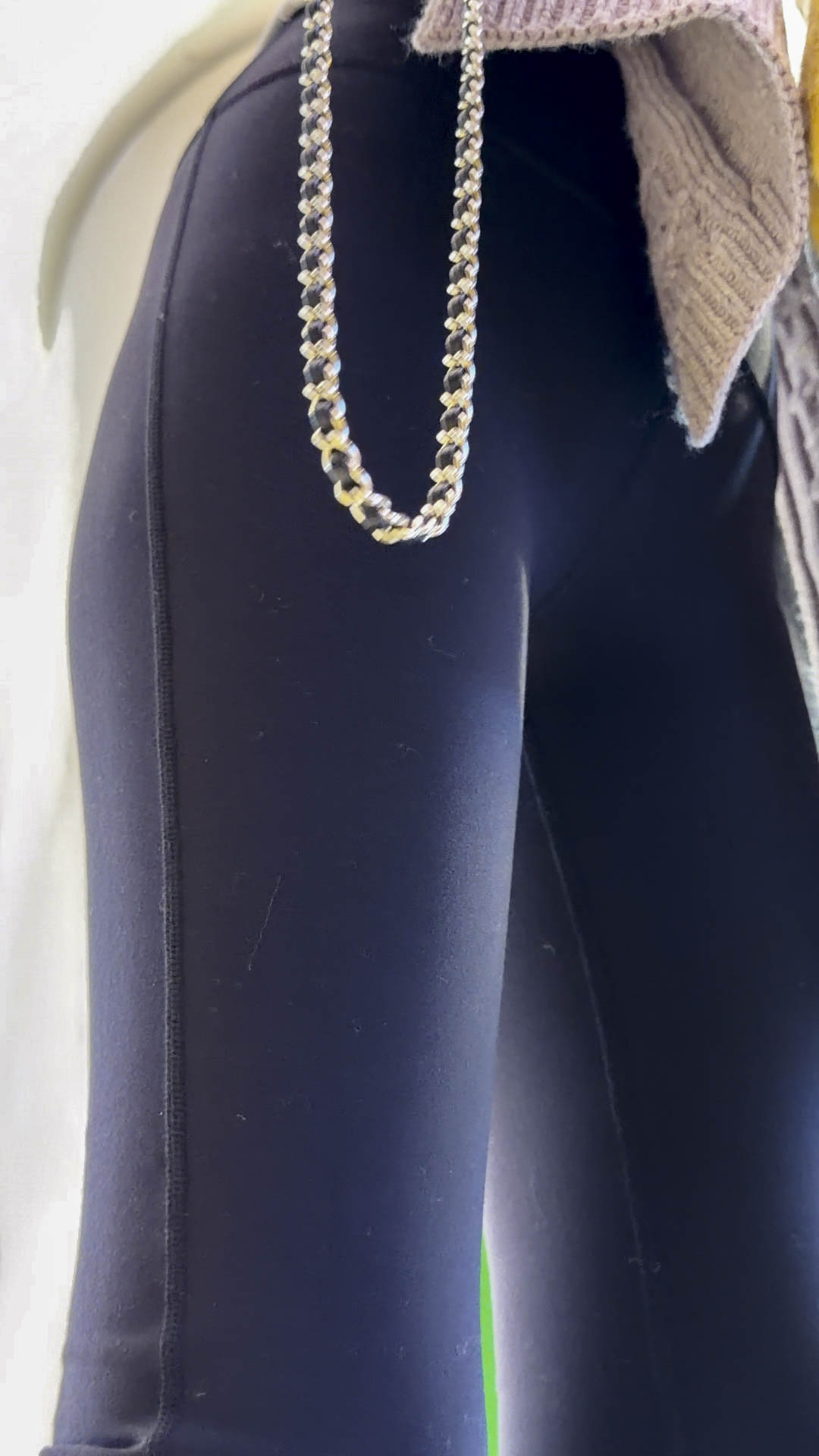 瑜伽臀肉层层肥浪翻滚