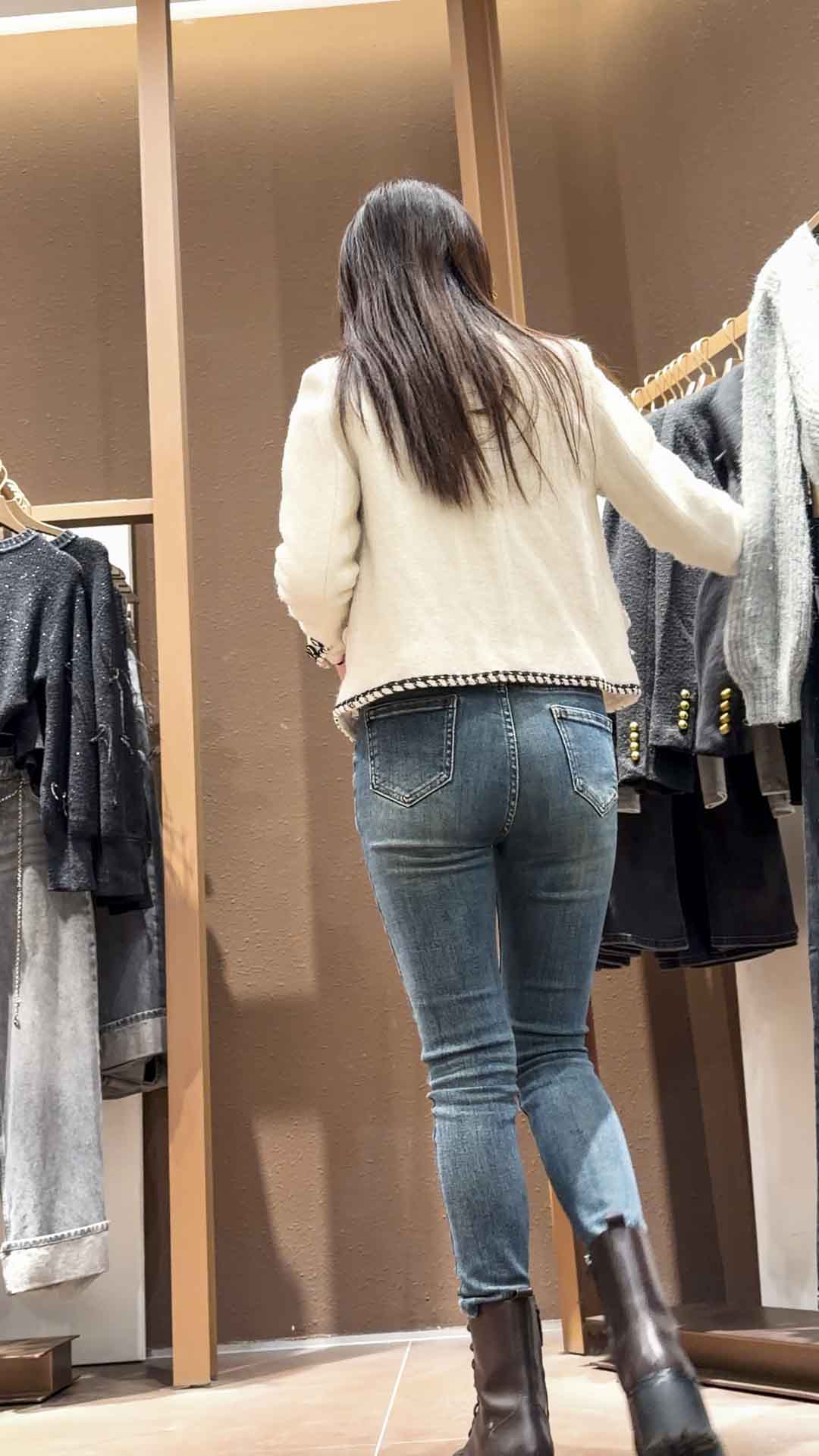 蓝牛仔裤极品翘臀尤物（积分185）