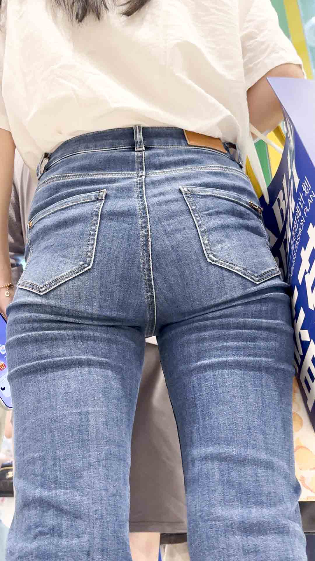 包臀牛仔少妇战力强（积分79）