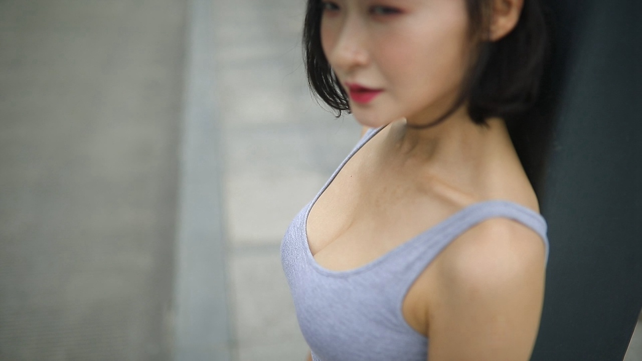 不只是一夜、或是一天美女模拍第1部MJ015[1.76G]