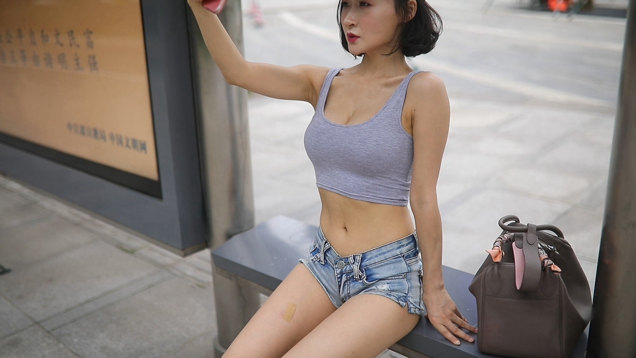 不只是一夜、或是一天美女模拍第2部MJ016[2.47G]