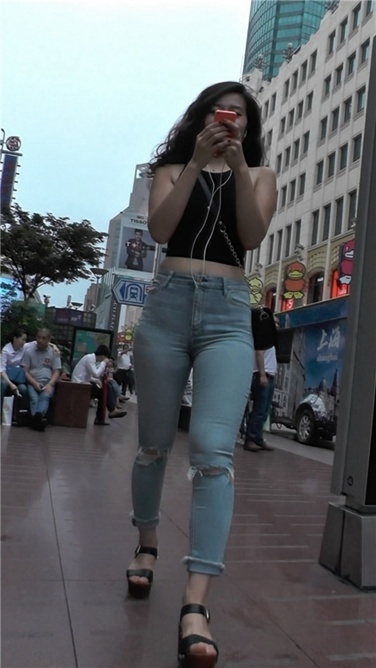 【幽明作品】超性感紧牛丰臀大美女，一个字！sao[MP4/1.6GB]