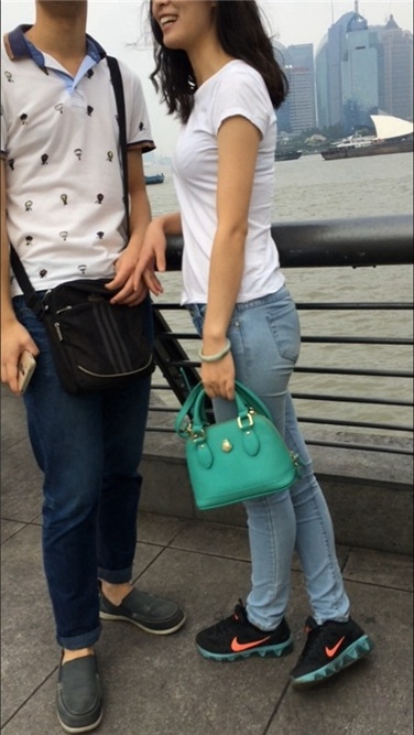 【NO3原创作品】观海的紧牛美女 [MP4/251MB]