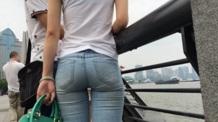 【NO3原创作品】观海的紧牛美女 [MP4/251MB]