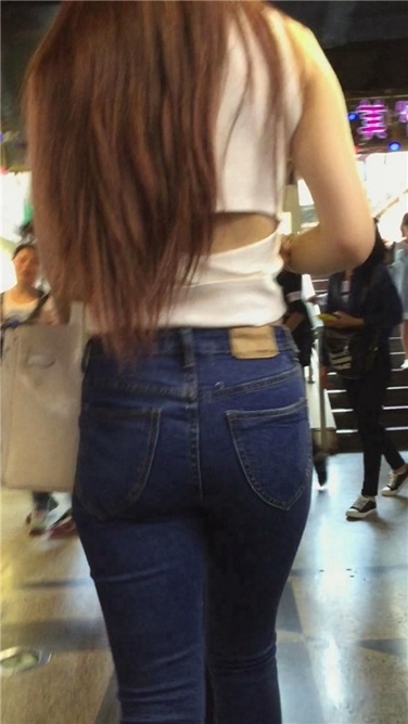 苗条时尚的帽子紧牛[MP4/135MB]