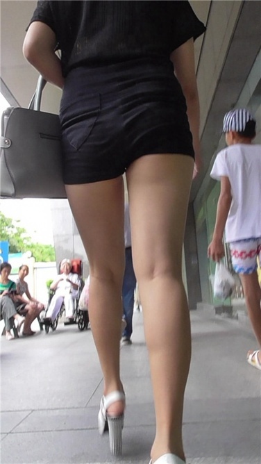 一脸不悦的MTMM [MP4/372MB]