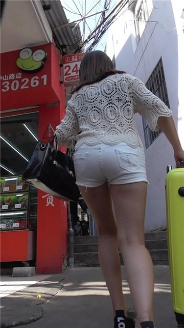 紧致长腿白热裤[MP4/195MB]