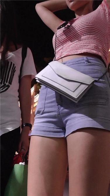 宽屯牛仔热裤MM[MP4/684MB]