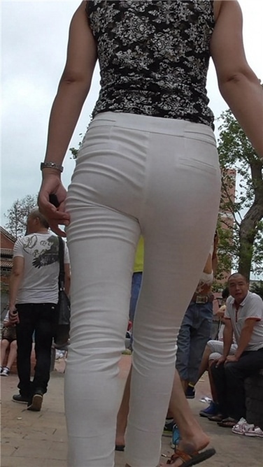 白裤高跟MM[MP4/259MB]