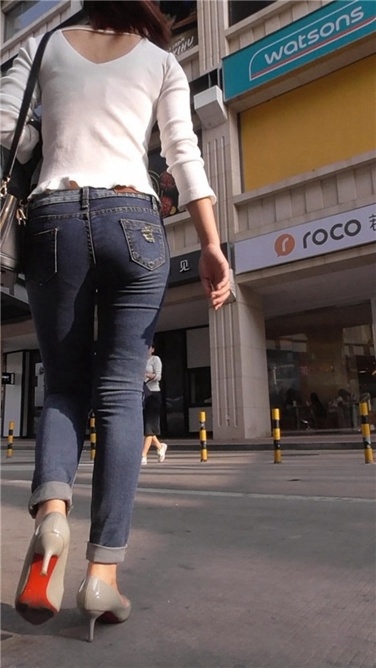 翘臀紧牛MM [MP4/462MB]