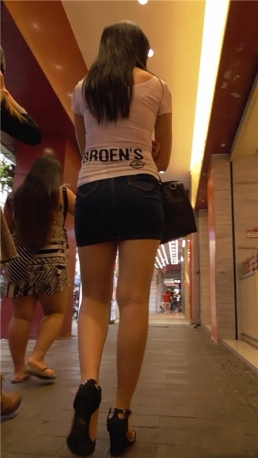 超给力牛仔裙MM[MP4/507MB]