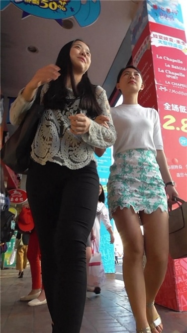 带感的丰满黑裤少妇[MP4/592MB]