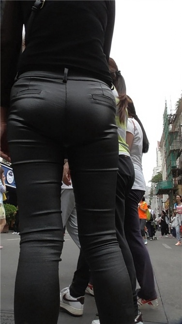 生猛皮裤熟妇 [MP4/512MB]