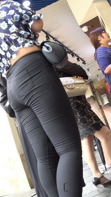 好一个彪悍的东北大妞[MP4/628MB]