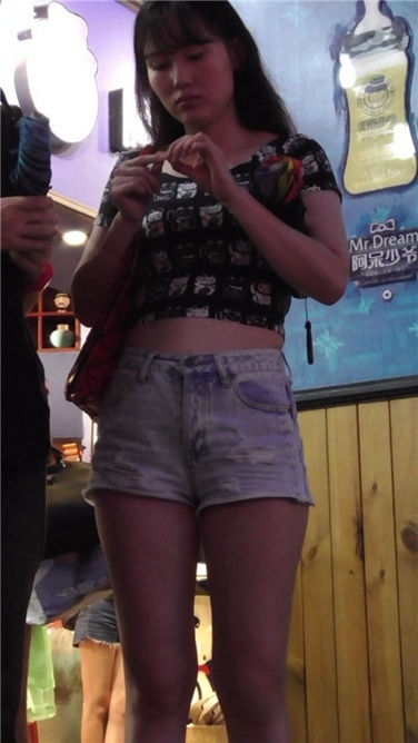 夜幕下静静地欣赏你的美 [MP4/598MB]