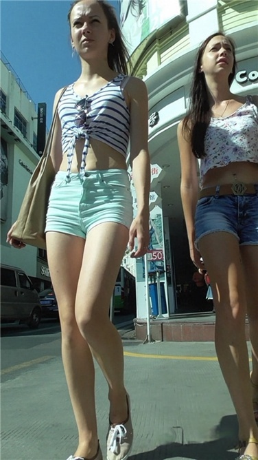 秋意浓，洋妞奔放依旧 [MP4/717MB]