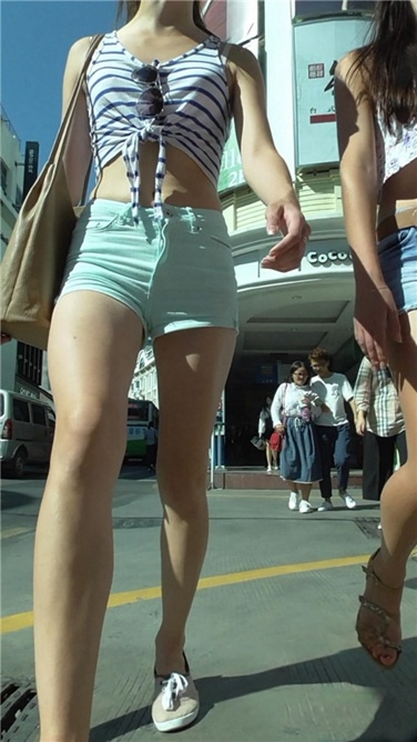 秋意浓，洋妞奔放依旧 [MP4/717MB]